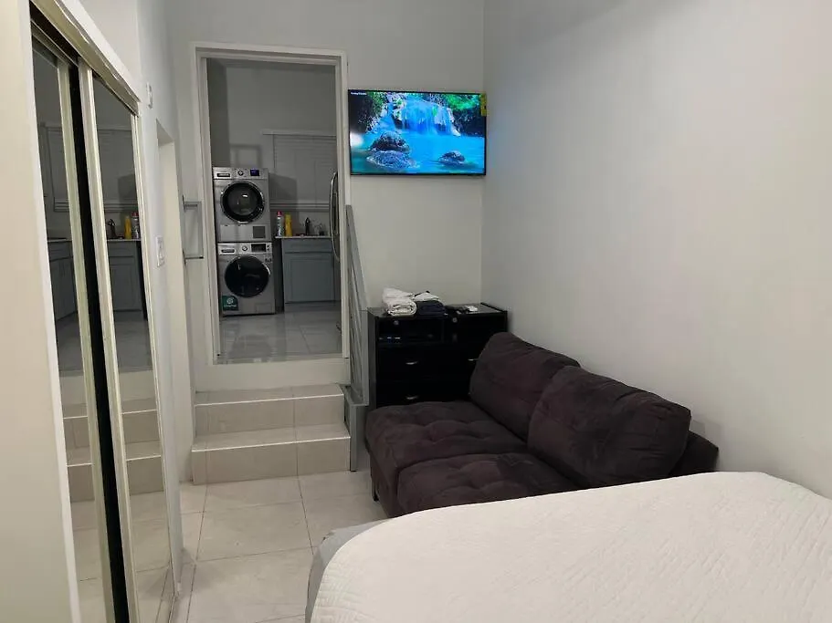 Apartamento Luxury 1 Bedroom & Rooftop Pool Unit #2 Falmouth