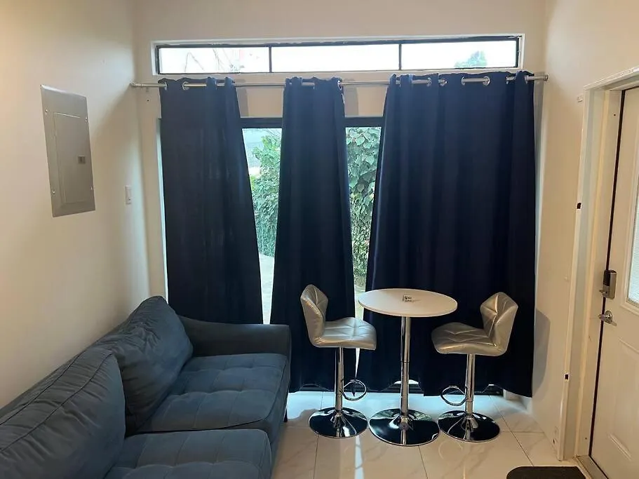 Luxury 1 Bedroom & Rooftop Pool Unit #2 Falmouth